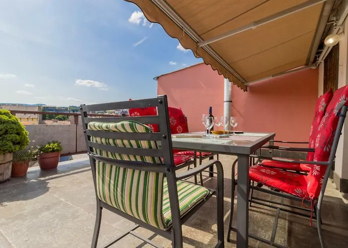 Margaret For 5 People With Panorama Terrace Boedapest